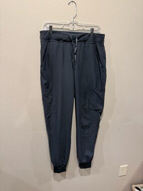 Medcouture Gray Scrub Joggers - Insight